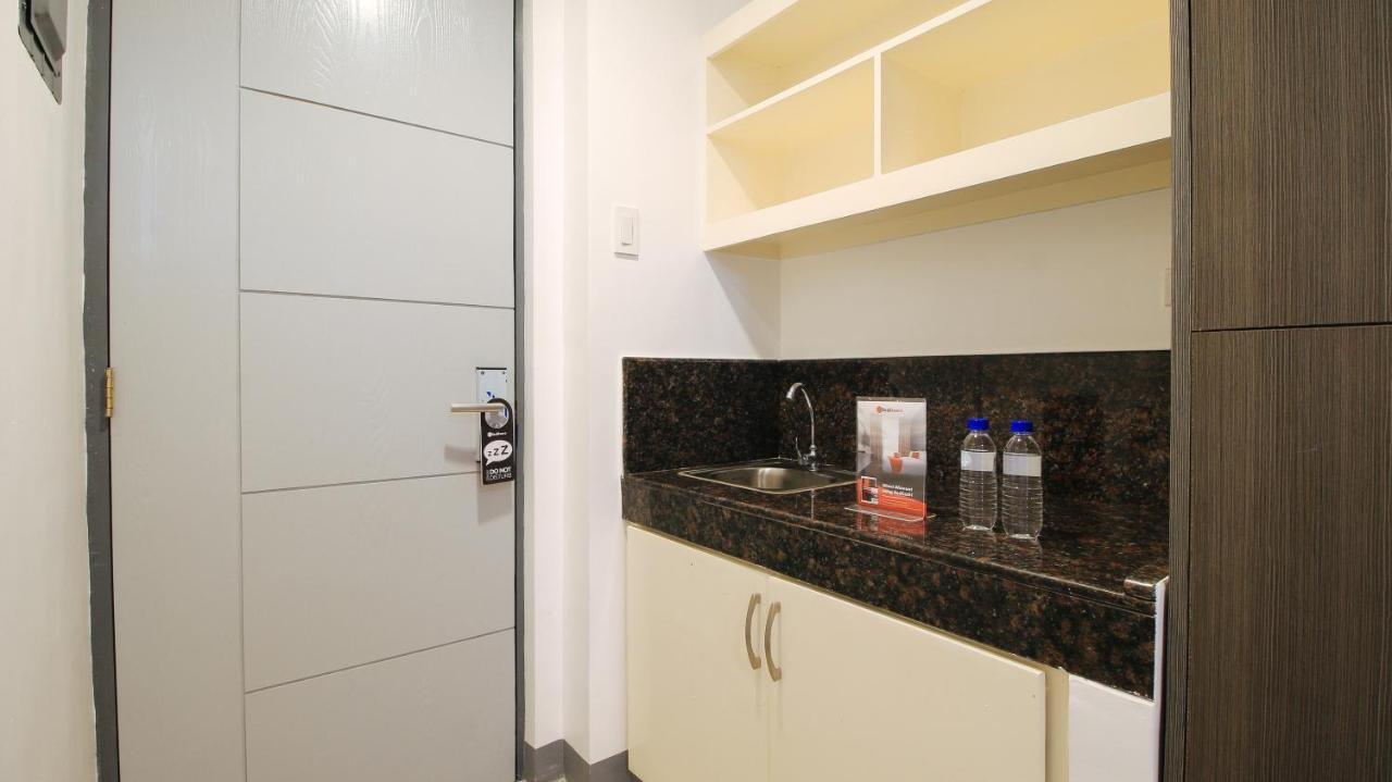 Mandaluyong Reddoorz Plus @ Jardin Suites Guadalupe Nuevo מראה חיצוני תמונה