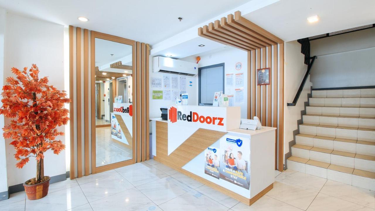 Mandaluyong Reddoorz Plus @ Jardin Suites Guadalupe Nuevo מראה חיצוני תמונה