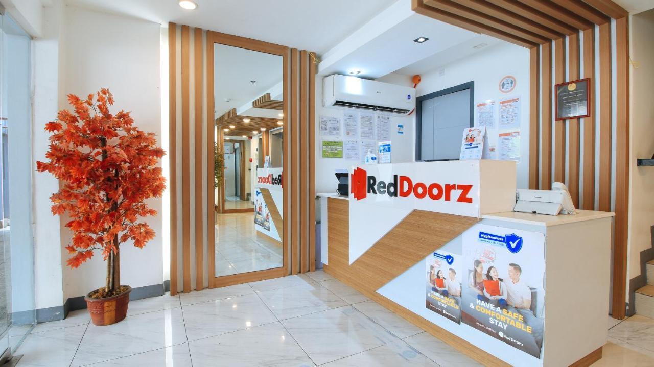Mandaluyong Reddoorz Plus @ Jardin Suites Guadalupe Nuevo מראה חיצוני תמונה