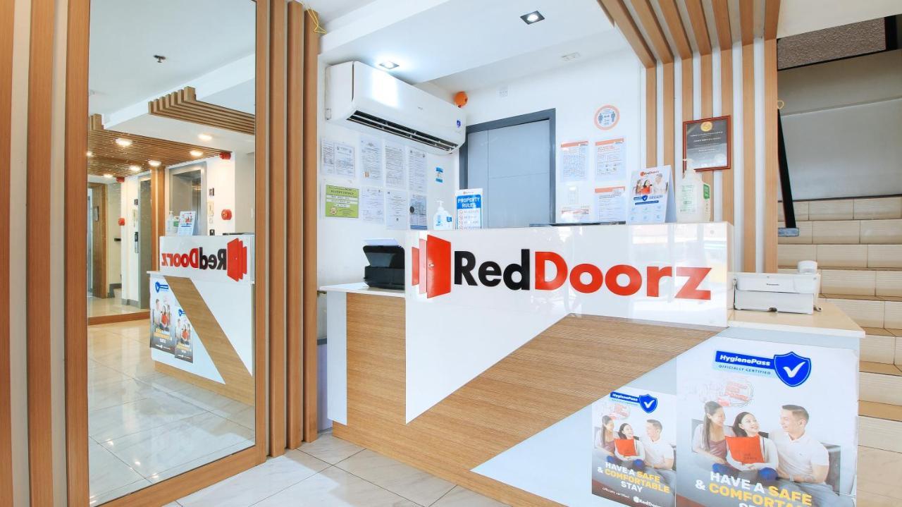 Mandaluyong Reddoorz Plus @ Jardin Suites Guadalupe Nuevo מראה חיצוני תמונה