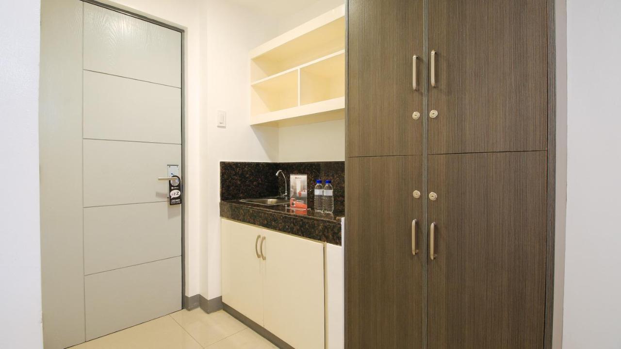 Mandaluyong Reddoorz Plus @ Jardin Suites Guadalupe Nuevo מראה חיצוני תמונה