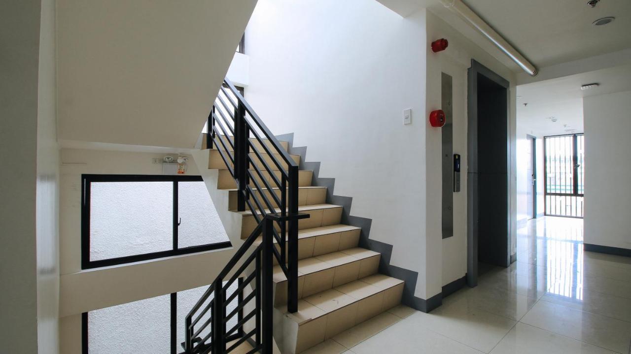 Mandaluyong Reddoorz Plus @ Jardin Suites Guadalupe Nuevo מראה חיצוני תמונה